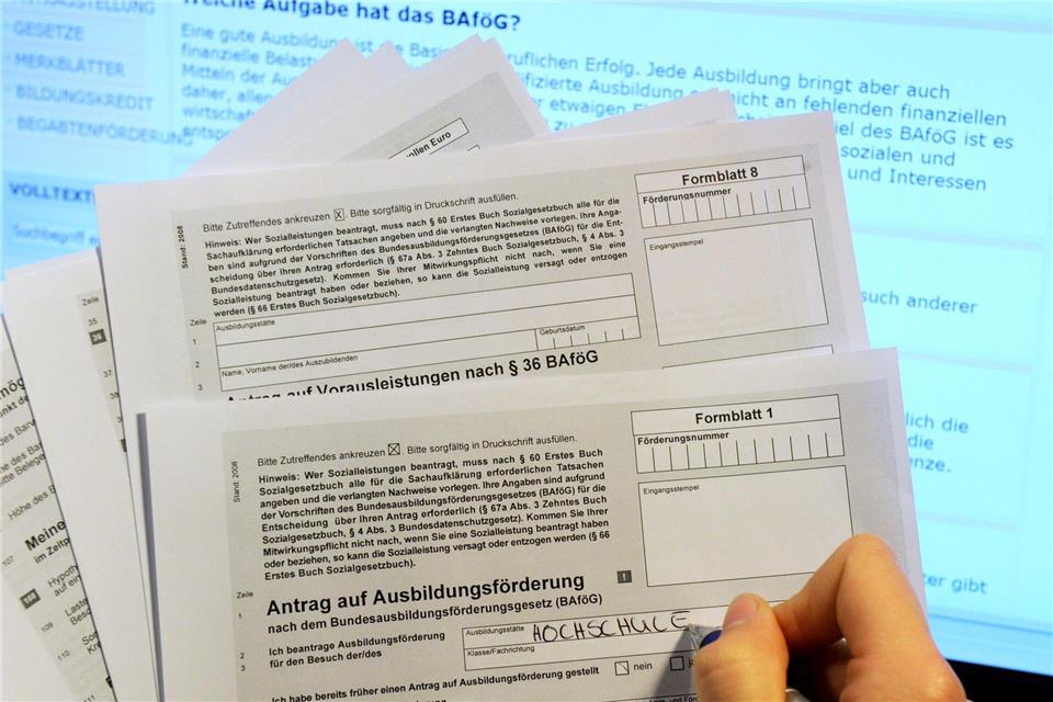 Die Zahl der Bafög-Empfänger in Bayern ist in den vergangenen zehn Jahren deutlich gesunken (Archivbild). picture alliance / Marcus Brandt/dpa