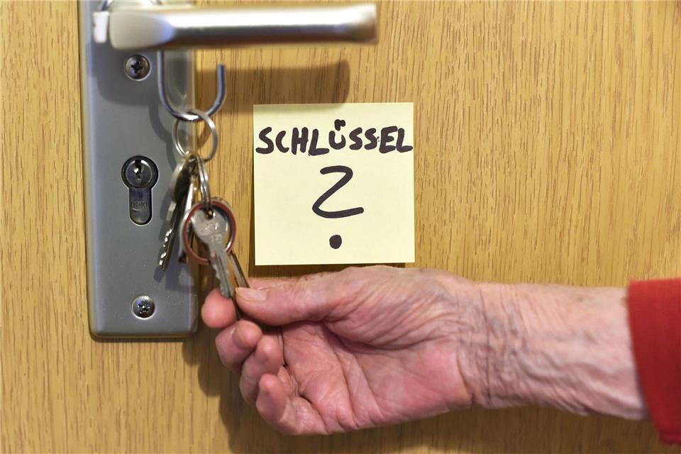 Die Zahl der Demenzkranken in Hamburg wird nach einer Prognose der Barmer Krankenkasse bis 2040 um rund 20 Prozent steigen. (Symbolbild)Jens Kalaene/dpa