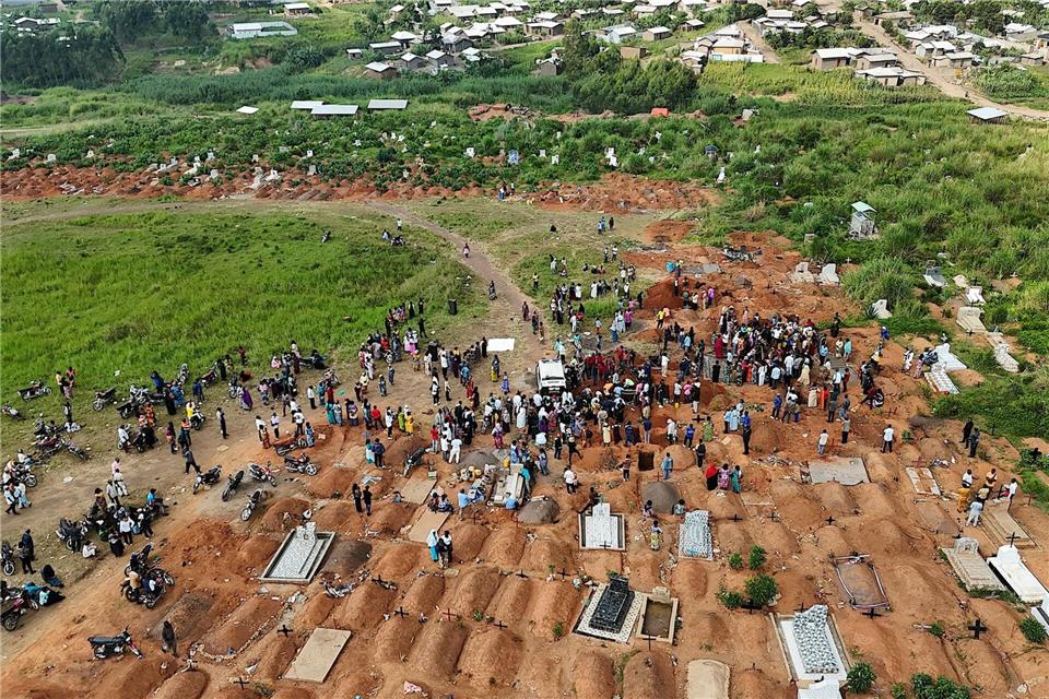Die Zahl der Ebola-Toten im Kongo steigt rapide - fast jeder zweite Patient stirbt an dem gefährlichen Fieber. (Archivbild)-/XinHua/dpa