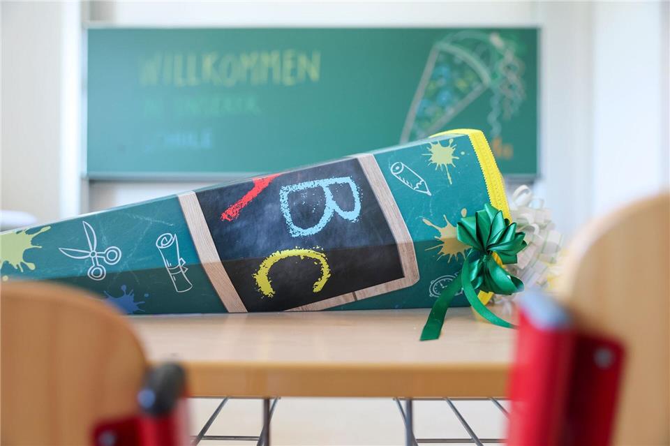Die Zahl der Erstklässler in Deutschland sinkt erneut. (Symbolbild)Jan Woitas/dpa