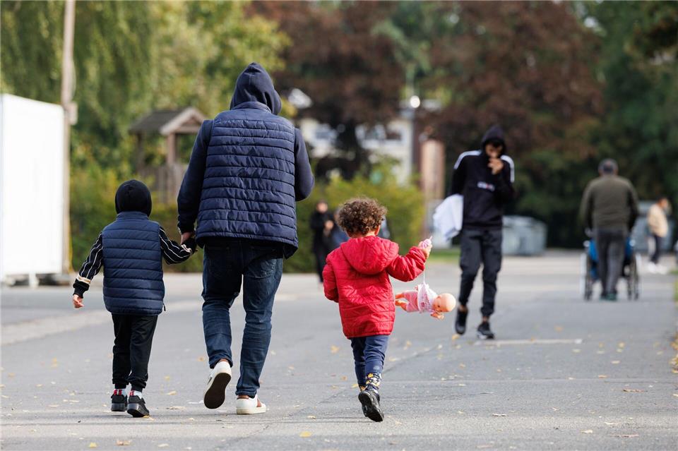 Die Zahl der Flüchtlinge in der Landesaufnahmebehörde, hier in Bramsche, ist zuletzt zurückgegangen. (Archivbild)Friso Gentsch/dpa