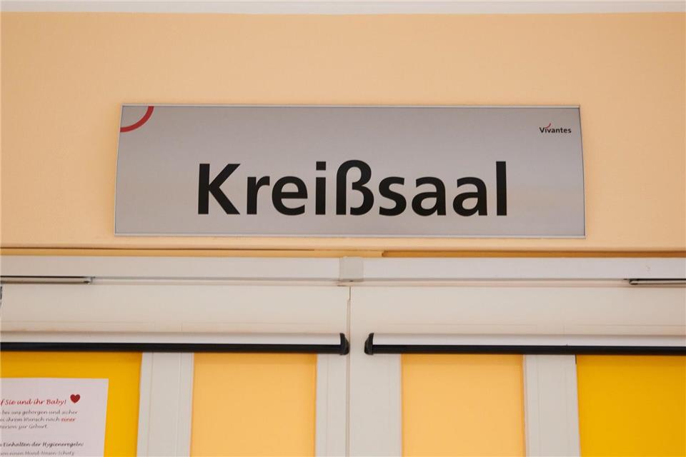 Laumanns NRW-Klinikreform: Visitenkarte für Berlin? Die Zahl der Geburtsabteilungen in NRW-Krankenhäusern ist rückläufig (Foto-Illustration)Annette Riedl/dpa