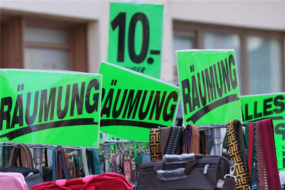 Die Zahl der Insolvenzen ist nach Einschätzung der Auskunftei Creditreform in Brandenburg zuletzt deutlich gestiegen. (Symbolbild)Soeren Stache/dpa