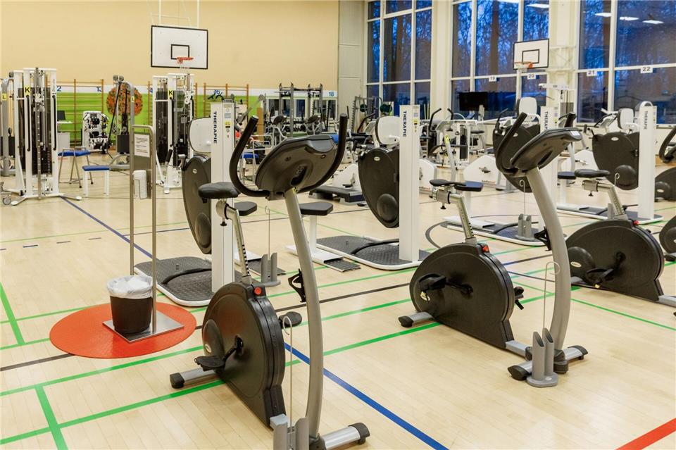 Die Zahl der Reha-Behandlungen in Hamburg und Schleswig-Holstein steigt nach Angaben der Deutschen Rentenversicherung deutlich. (Symbolbild)Markus Scholz/dpa