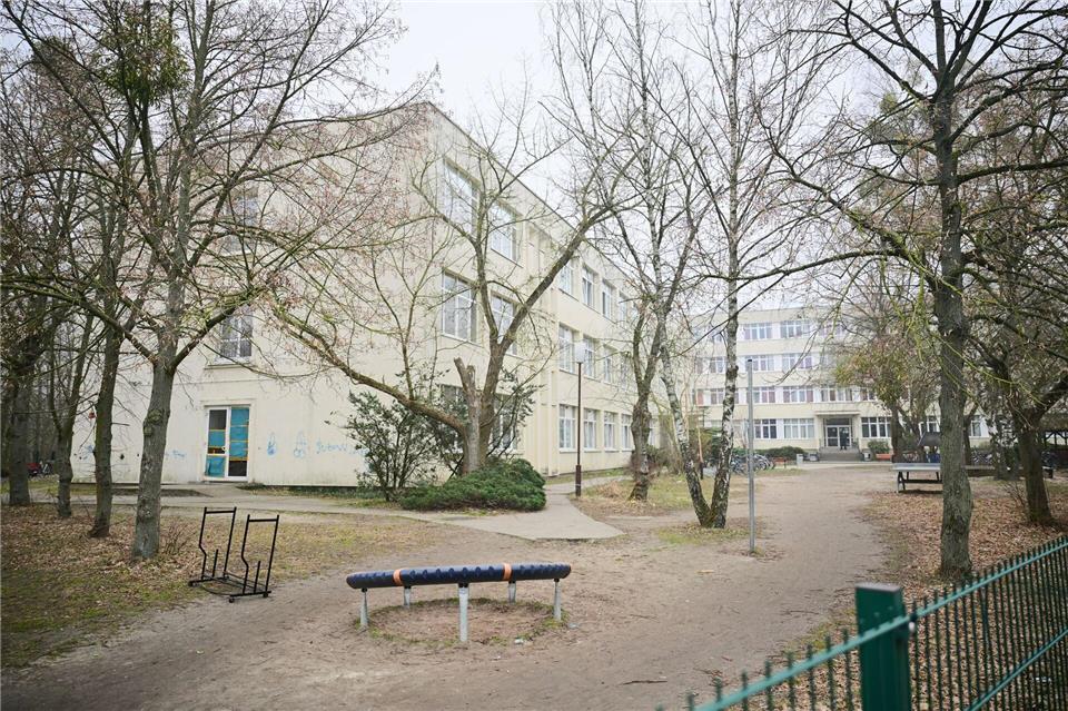 Die Zahl der Straftaten gegen Flüchtlinge und Flüchtlingsunterkünfte hat zugenommen (Archivbild).Sebastian Christoph Gollnow/dpa