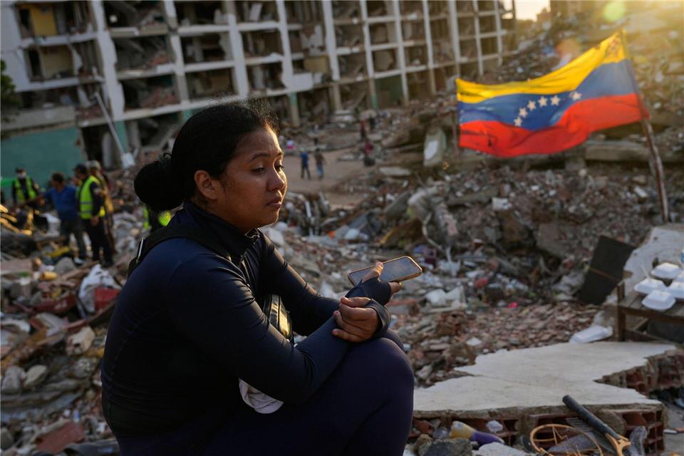 Die Zahl der Todesopfer nach den Erdbeben in Venezuela steigt immer weiter. (Archivbild)Ariana Cubillos/AP/dpa
