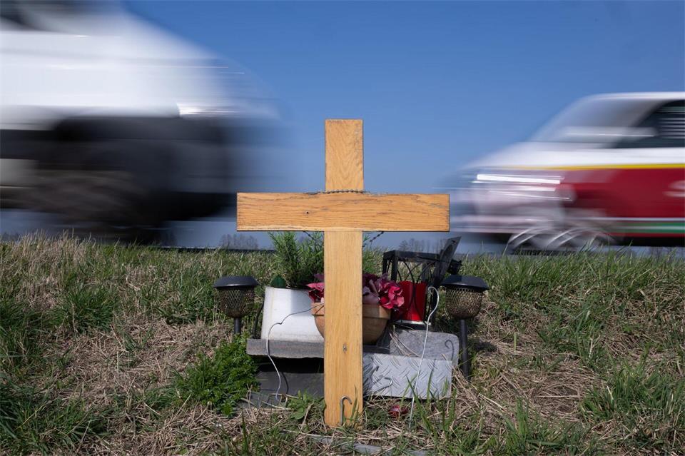 Die Zahl der im Thüringer Straßenverkehr Getöteten erreichte im Juni das höchste Niveau seit Jahresanfang. (Symbolbild)Boris Roessler/dpa