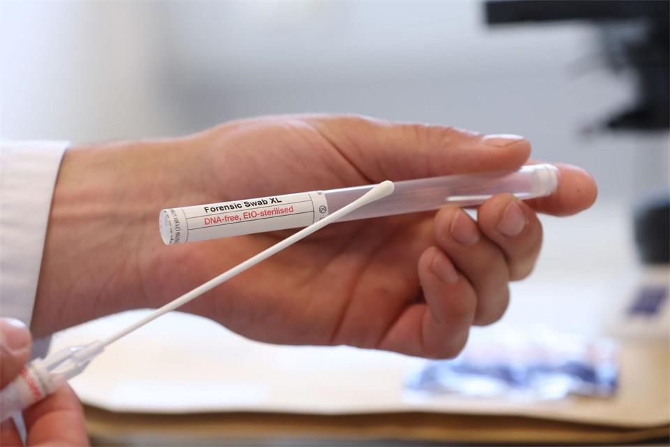 Die Zahl der registrierten Sexualstraftaten in Krankenhäusern und ähnlichen Einrichtungen ist deutlich gestiegen. (Symbolbild)Karl-Josef Hildenbrand/dpa