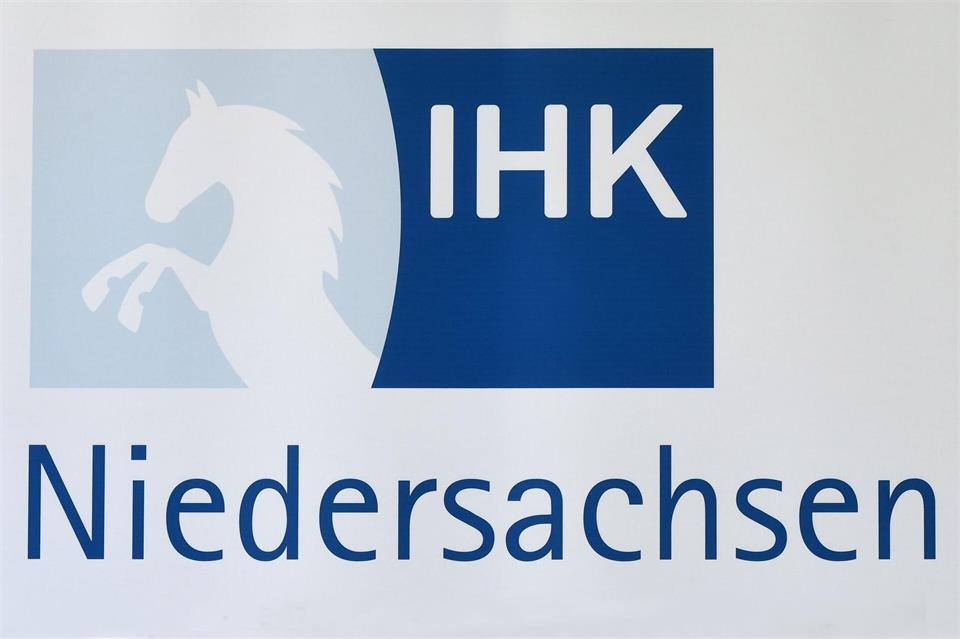 „Die Zahlen werden etwas besser, die Substanz dahinter noch nicht“, sagt IHKN-Hauptgeschäftsführerin Maike Bielfeldt. (Symbolbild)Holger Hollemann/dpa