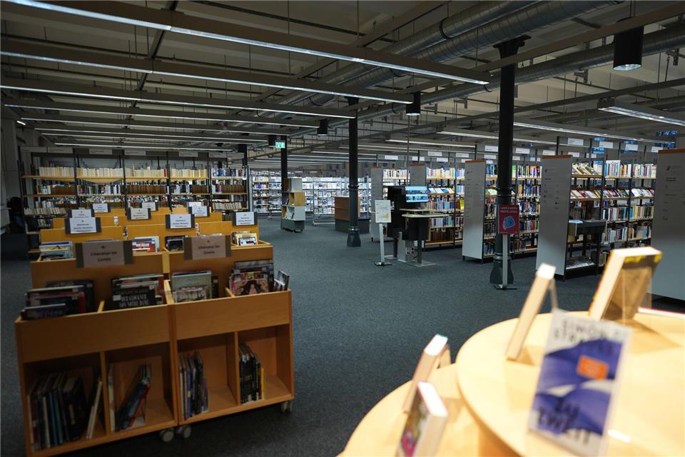 Die Zentralbibliothek liegt in unmittelbarer Nähe zum Hauptbahnhof. Marcus Brandt/dpa