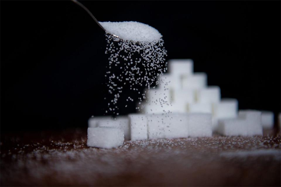 Die Zuckerzufuhr der Deutschen liegt weit über den empfohlenen Werten. (Symbolbild)Melissa Erichsen/dpa
