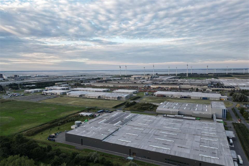 Die Zukunft von vier VW- und Audi-Standorte ist weiter ungewiss: Hannover, Zwickau, Neckarsulm und - hier im Bild - Emden. (Archivbild)Lars Penning/dpa