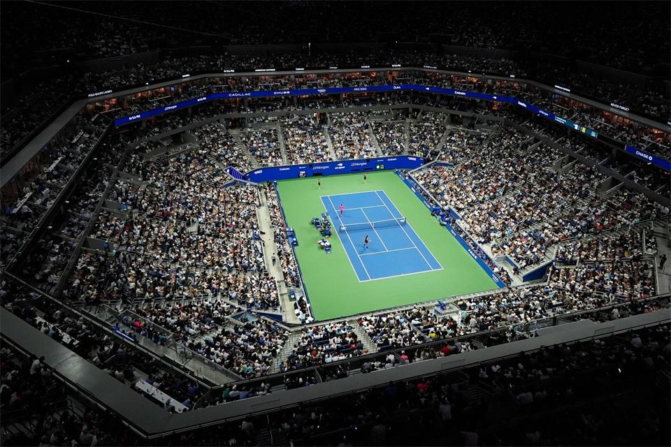 Die Zuschauer im Arthur Ashe Stadium werden Ben Shelton zujubeln. Yuki Iwamura/AP/dpa