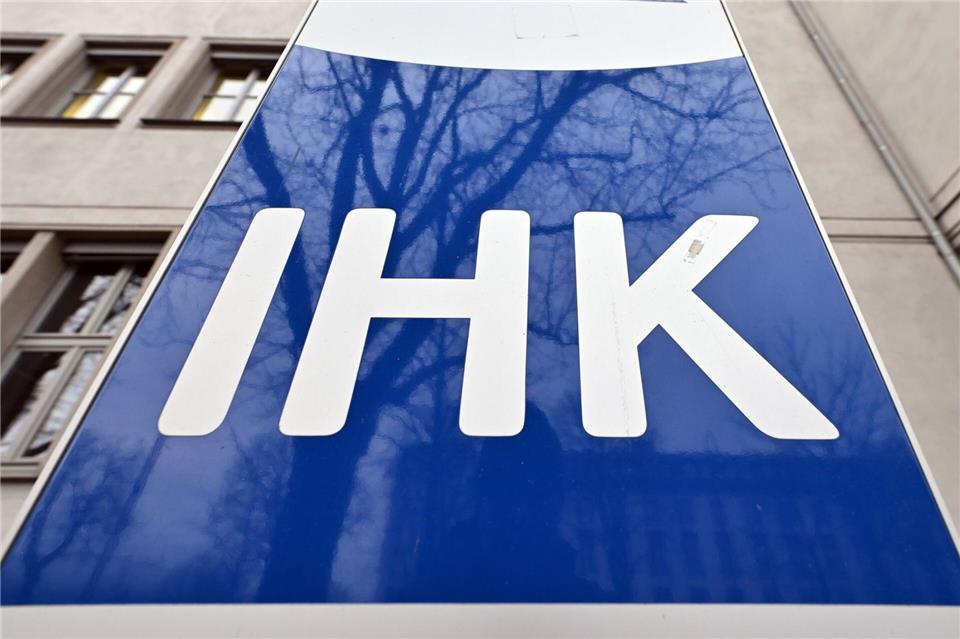 Konjunkturumfrage: Zuversicht in der Wirtschaft sinkt Die Zuversicht in der sächsischen Wirtschaft sinkt deutlich. (Archivbild)Martin Schutt/dpa