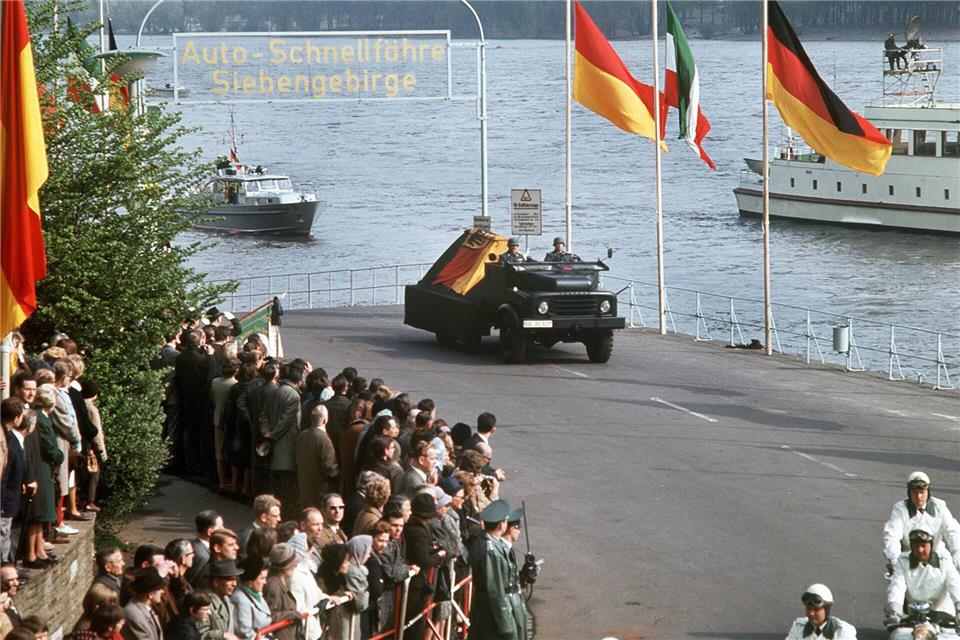 Die alte Bundesrepublik mit ihrem Gründungskanzler Konrad Adenauer wird in der Rückschau als Hort der Stabilität gesehen. (Archivbild) picture alliance / Gutberlet/dpa