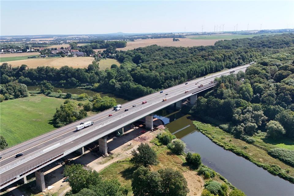 Die alte Muldebrücke ist marode und muss abgerissen werden. Sebastian Willnow/dpa