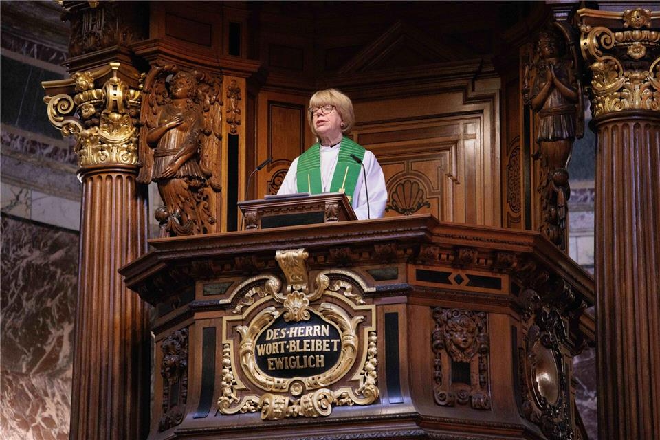 Die anglikanische Bischöfin Sarah Mullally ist in der Berliner Domgemeinde keine Unbekannte. Carsten Koall/dpa