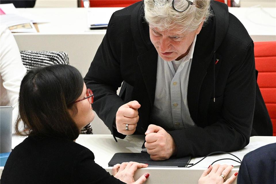 Die aus dem BSW ausgetretenen Brandenburger Landtagsabgeordneten Jouleen Gruhn und André von Ossowski wollen in der Fraktion bleiben. (Archivbild)Jens Kalaene/dpa