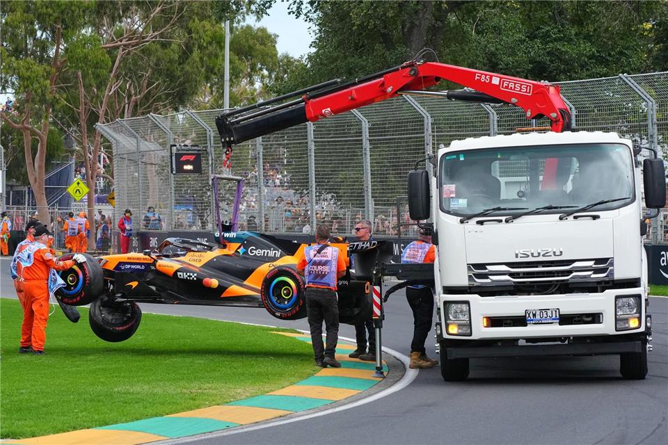Die australischen Formel-1-Fans müssen den K.o. für Oscar Piastri verdauen.Scott Barbour/AP/dpa