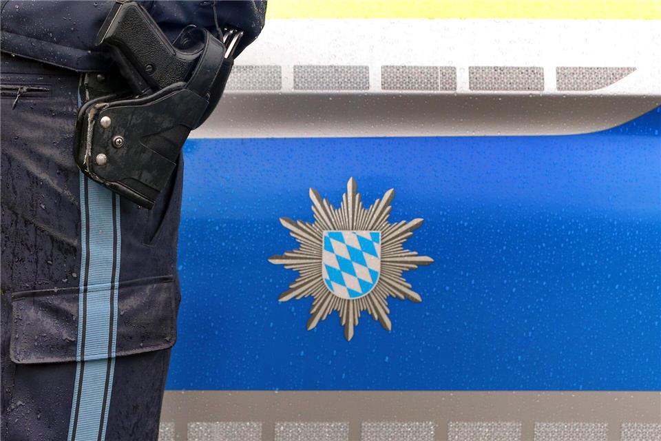 Die bayerischen Polizistinnen und Polizisten haben rund drei Millionen Überstunden angesammelt. (Symbolbild)Karl-Josef Hildenbrand/dpa