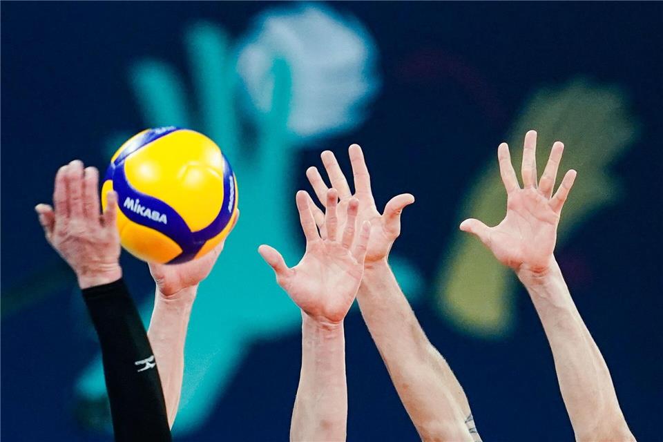 Die bayerischen Volleyball-Bundesligisten Herrsching und Unterhaching fusionieren. (Symbolbild)Uwe Anspach/dpa