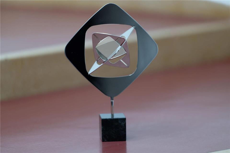 Die begehrte Grimme-Auszeichnung für Qualitätsfernsehen.Henning Kaiser/dpa