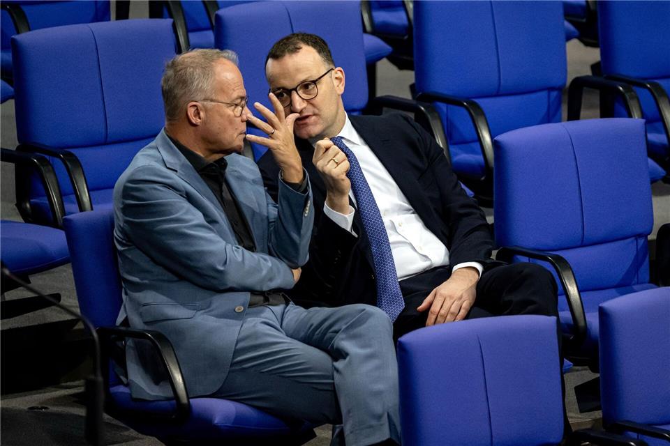 Die beiden Fraktionschefs wollen in wenigen Tagen erklären, was aus dem Heizungsgesetz wird. (Archivbild)Fabian Sommer/dpa