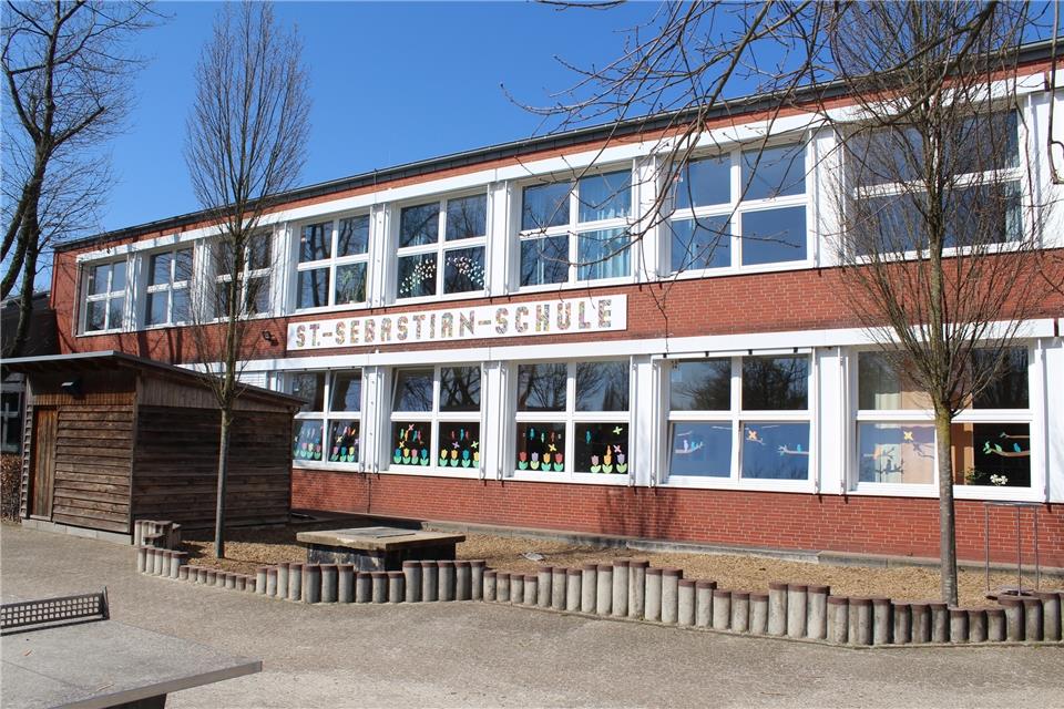 Die beiden Raesfelder Grundschulen, im Bild die Sebastianschule, sollen eine bessere digitale Ausstattung erhalten.