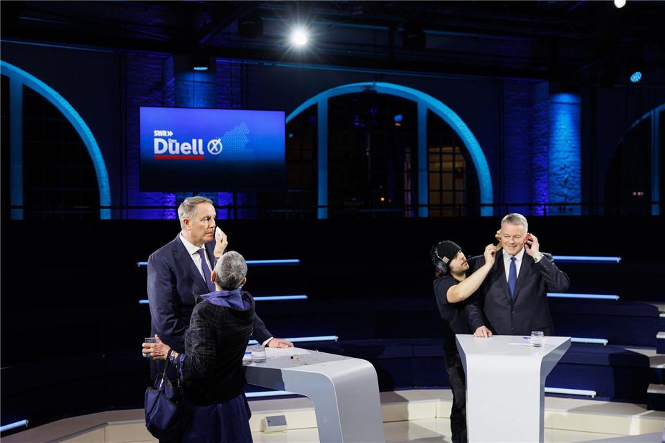Die beiden Spitzenkandidaten von SPD und CDU treffen in der Live-Sendung aufeinander.Hannes P. Albert/dpa