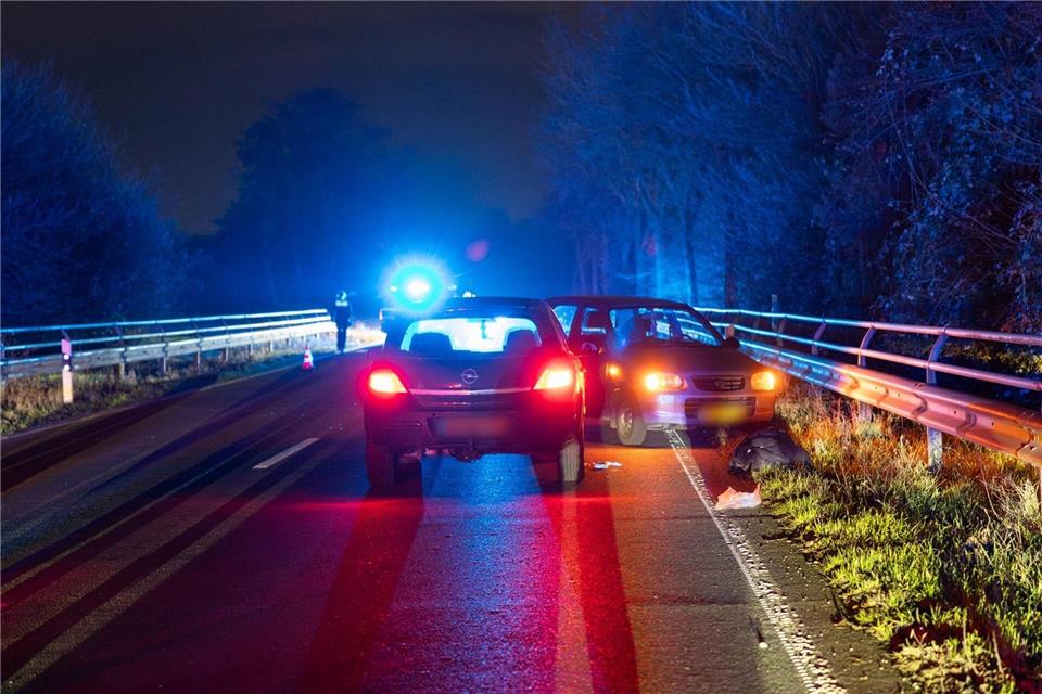 Die beiden Verletzten kamen ins Krankenhaus.Jan Ohmen/dpa