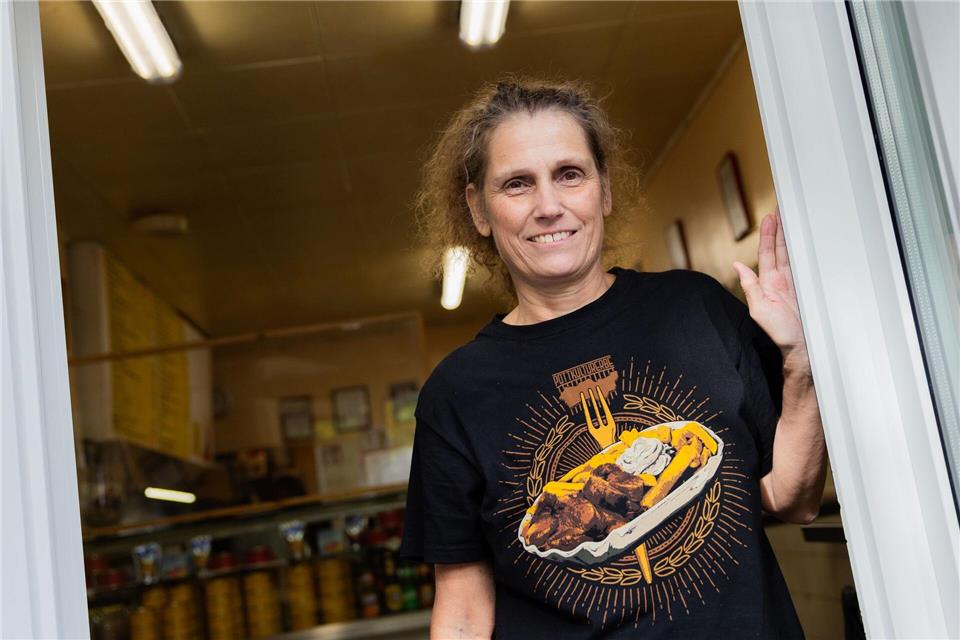 „Die beste Currywurst gibt’s hier nicht. Hier gibt’s die Erfinder-Currywurst“, sagt Enkelin Iris Tauber.Rolf Vennenbernd/dpa