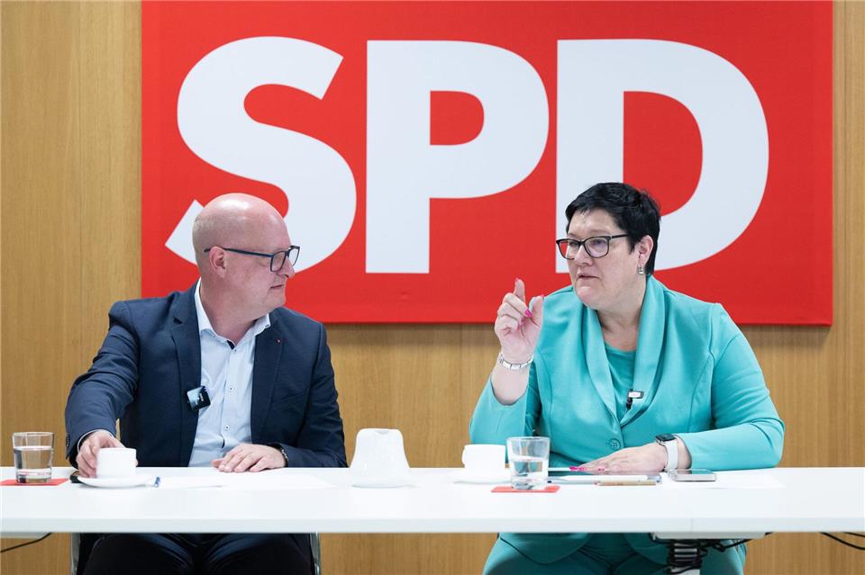 Die bisherige Doppelspitze möchte sich am Samstag in Dresden zur Wiederwahl stellen. Sebastian Kahnert/dpa