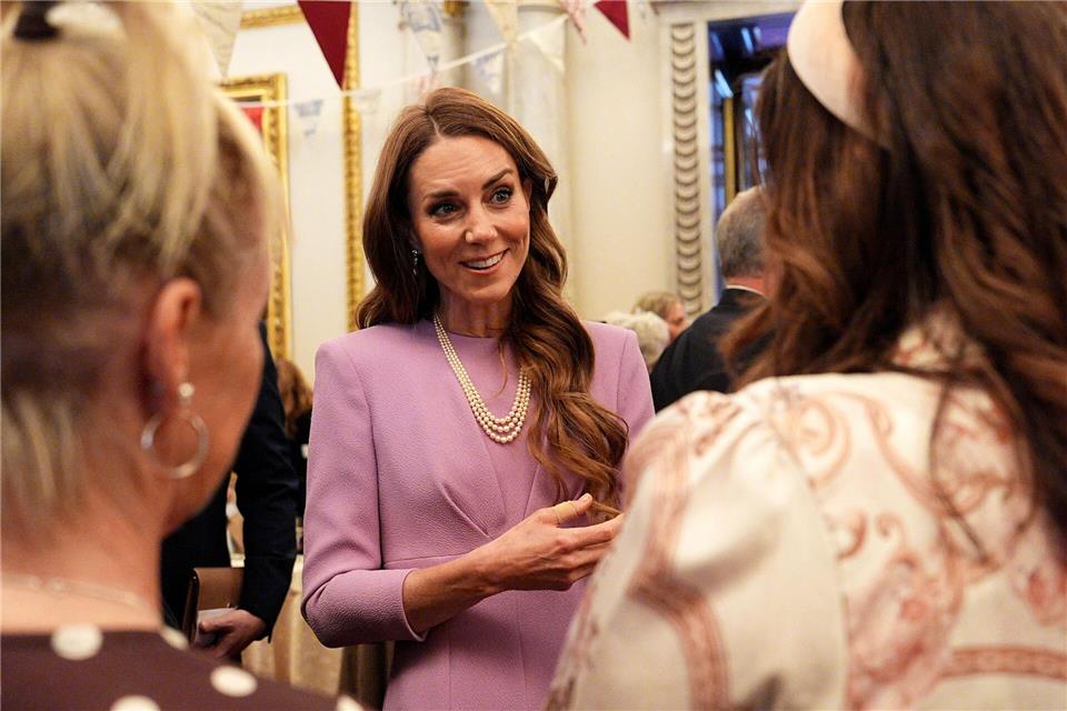 Die britische Prinzessin Kate bricht in der kommenden Woche zu ihrer ersten offiziellen Auslandsreise seit ihrer Krebsbehandlung auf. (Archivbild)Aaron Chown/PA Wire/dpa