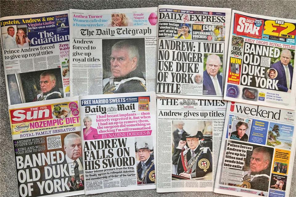 „Genug ist genug“ - Der tiefe Fall von Prinz Andrew Die britischen Medien titeln allesamt mit der Bekanntgabe von Prinz Andrew.Alastair Grant/AP/dpa
