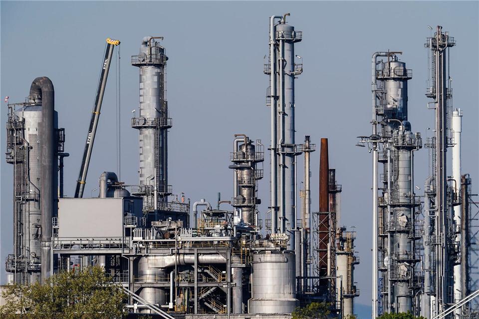 Exporteure in Rheinland-Pfalz verlangen mehr Unterstützung Die chemische Industrie zählt zu den Schlüsselbranchen in Rheinland-Pfalz. (Archivbild)Uwe Anspach/dpa
