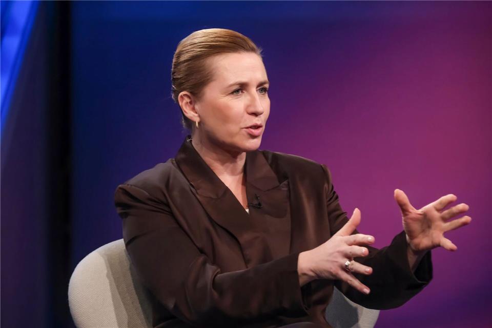 Die dänische Regierungschefin Mette Frederiksen zieht eine klare rote Linie: Wir geben kein grönländisches Territorium ab.Oliver Ziebe/WDR/dpa