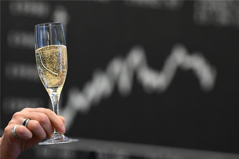 Die deutsche Fondsbranche eilt von Rekord zu Rekord. (Symbolbild)Arne Dedert/dpa