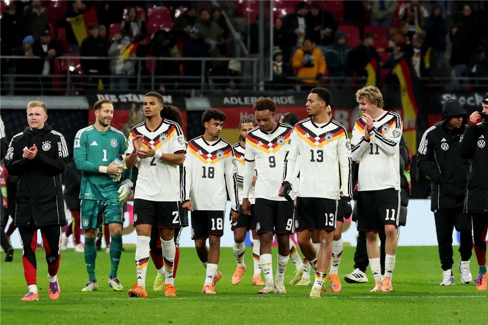Die deutsche Fußball-Nationalmannschaft liegt in der FIFA-Weltrangliste auf dem neunten Platz.Christian Charisius/dpa