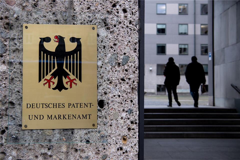 Die deutsche Industrie hat im vergangenen Jahr wieder mehr Erfindungen zum Patent angemeldet. (Symbolbild)Sven Hoppe/dpa