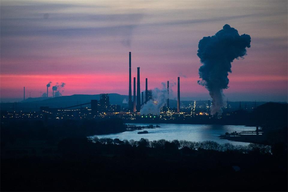 Die deutsche Industrie kann sich über viele Aufträge freuen (Archivbild)Jonas Güttler/dpa