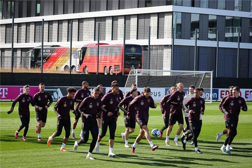 Die deutsche Nationalmannschaft bereitet sich auf das Belgien-Spiel vor.
