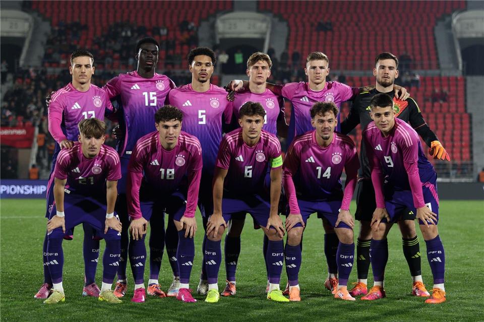 Die deutsche U21 beendet das Jahr mit einem wichtigen SIeg.Artur Stabulnieks/dpa