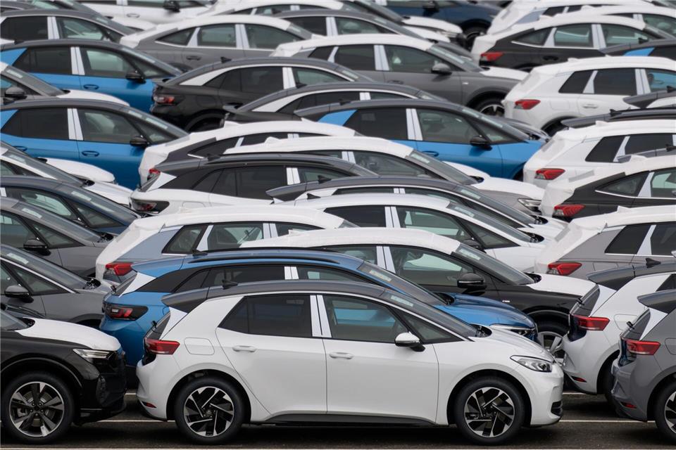 Die deutsche Wirtschaft wird 2026 nach neuester IWF-Prognose stärker zulegen als bislang erwartet. (Archivbild)Hendrik Schmidt/dpa