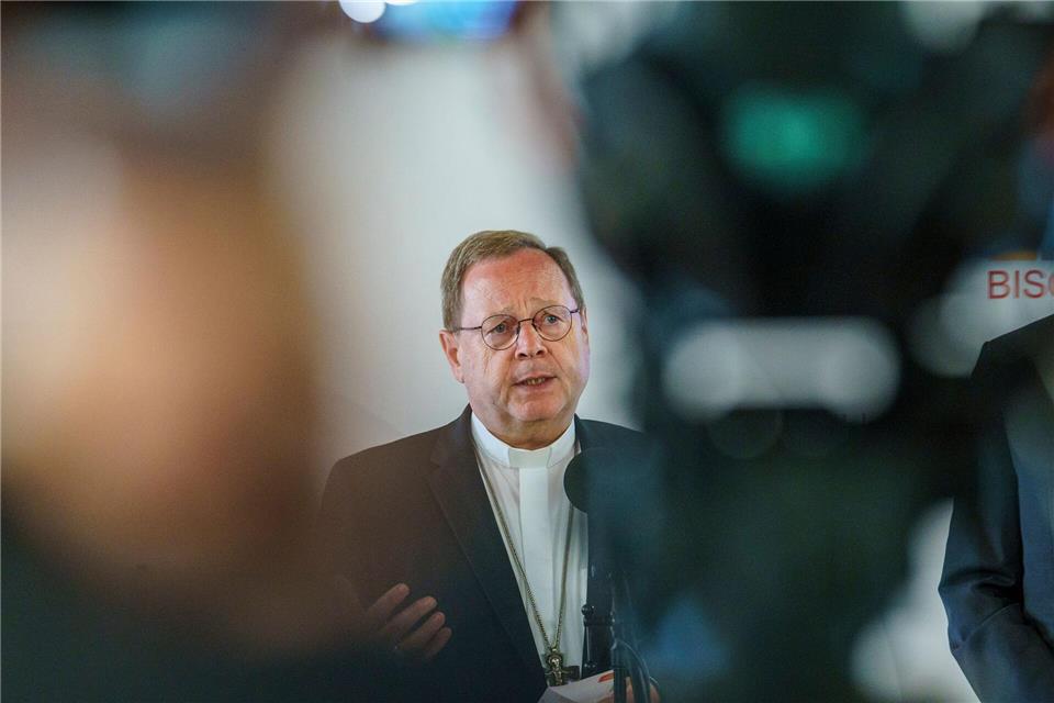 Die deutschen Bischöfe sind vorerst nicht für die Einführung der allgemeinen Wehrpflicht (Archivbild).Andreas Arnold/dpa