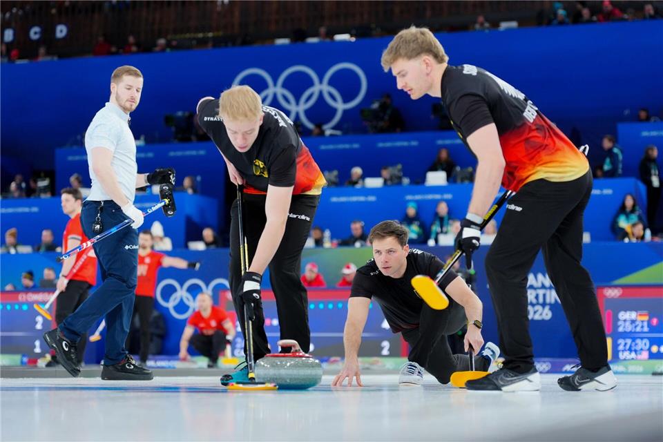 Die deutschen Curler kassierten im vierten Spiel die zweite Niederlage.Michael Kappeler/dpa