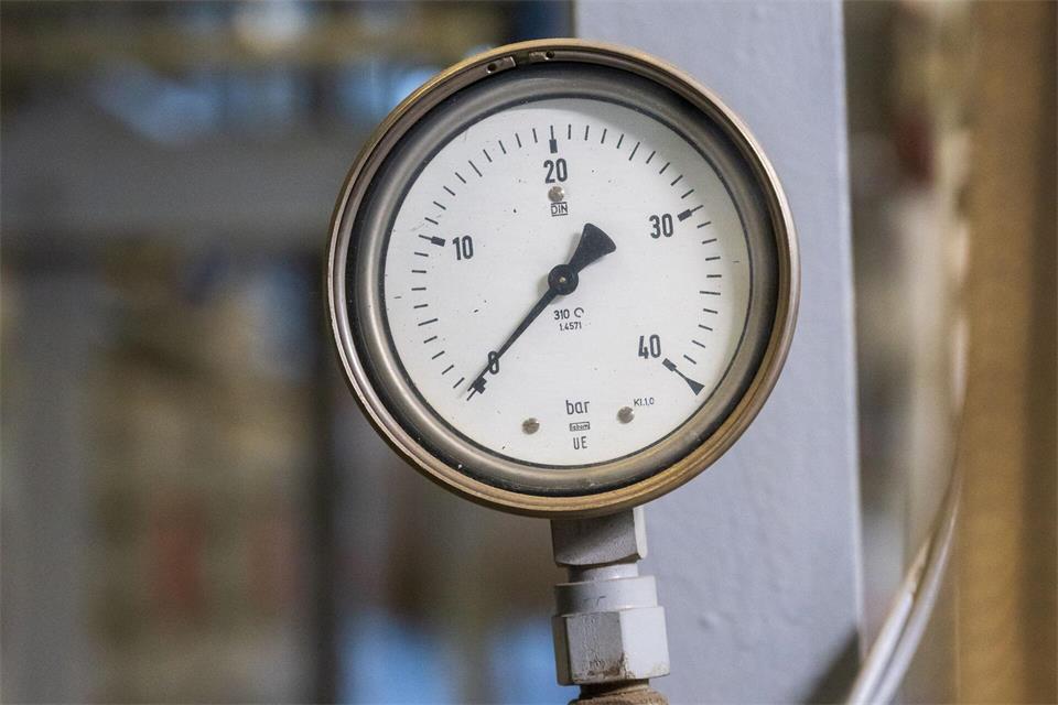 Die deutschen Gasspeicher sind derzeit nur rund zur Hälfte gefüllt. (Archivbild)Peter Kneffel/dpa