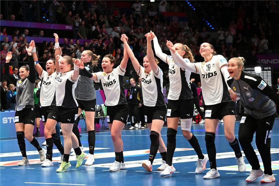 Die deutschen Handballerinnen haben bei der Heim-WM bisher überzeugt.Katharina Kausche/dpa