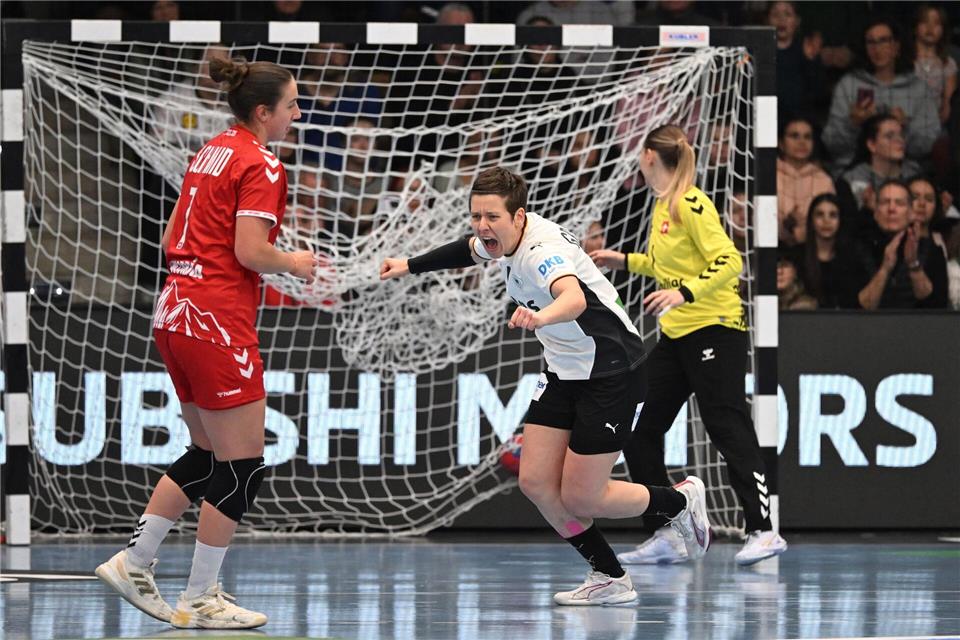 Die deutschen Handballerinnen haben den letzten WM-Test siegreich gestaltet.Marijan Murat/dpa