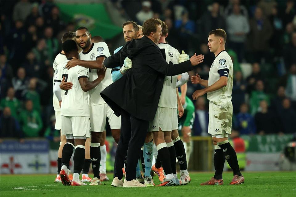 Die deutschen Nationalspieler und Bundestrainer Julian Nagelsmann haben wieder Hoffnung wegen der WM-Auslosung. (Archivbild)Christian Charisius/dpa