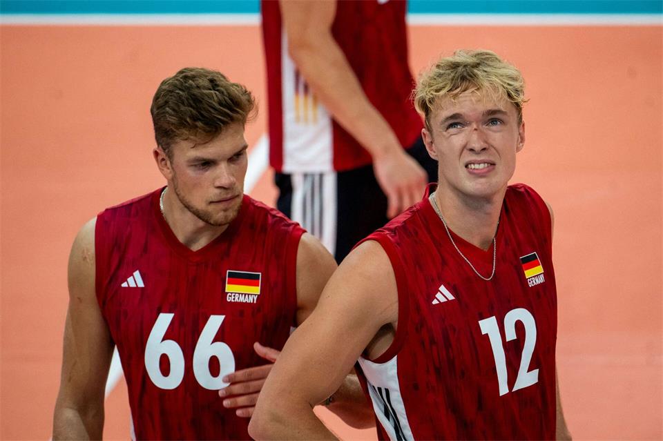 Die deutschen Volleyballer kassierten eine klare Niederlage. (Archivbild)Julius Frick/dpa